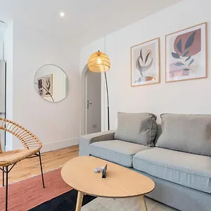 Bright 3-bedroom 2-bathroom Flat Rijsel